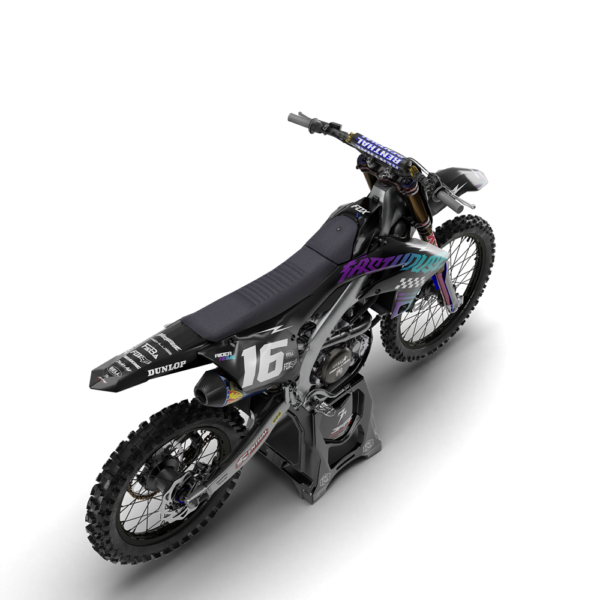 YAMAHA FAST BLACK - immagine 3